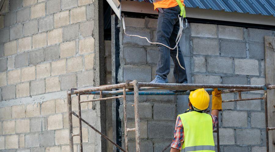 Professional residential roofers in Daisetta, TX